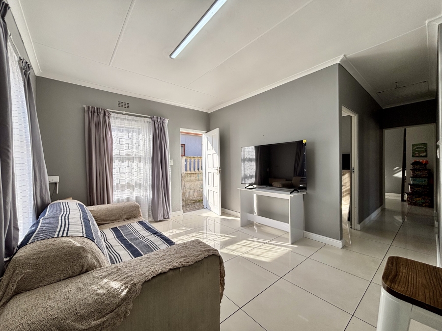 3 Bedroom Property for Sale in Rondevlei Park Western Cape